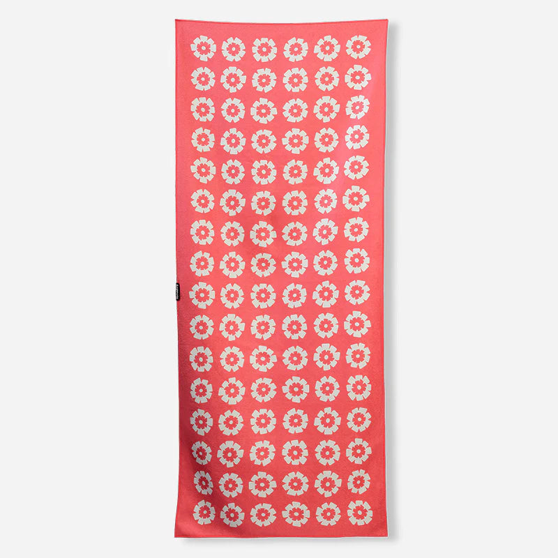 Original Towel: Fresh Flowers Coral